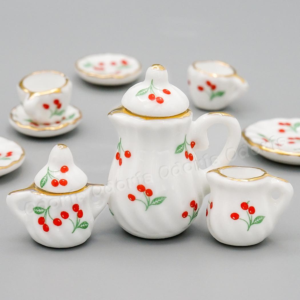 Odoria 1:12 Miniatuur 15 Stuks Tea Cup Set Rode Kersen Met Gouden Trim Porselein Servies Poppenhuis Keuken Accessoires