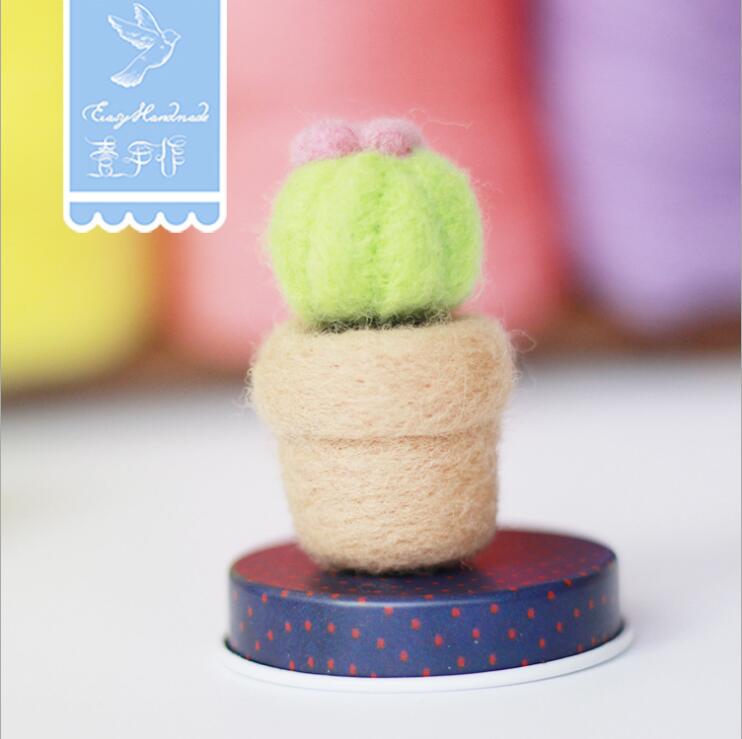 An ebullient succulent plant wool needlepoint kit wool felt needle felting keychain craft needlecraft DIY handmade: X