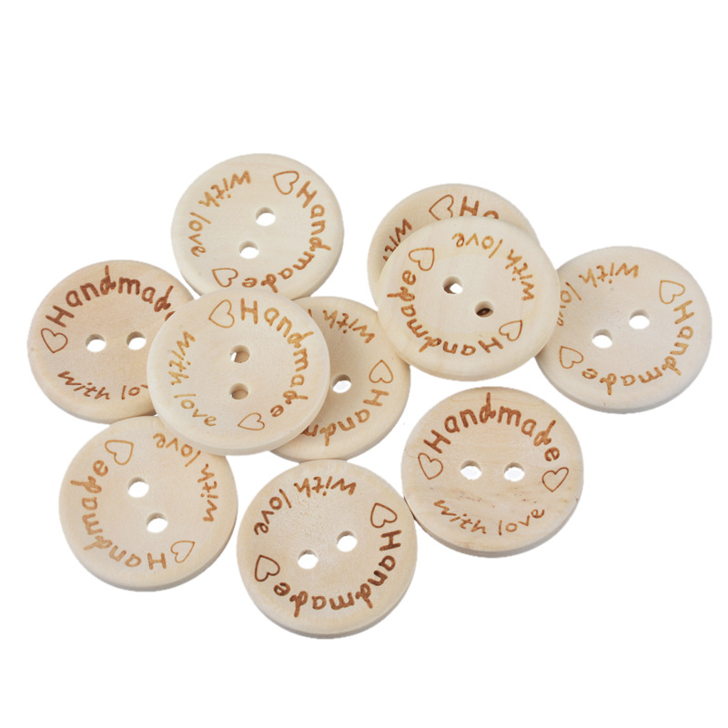 Botones de madera hechos a mano con amor, 2 agujeros, botón redondo, botones de bebé de Color Natural para Scrapbooking, manualidades, coser, 50 piezas