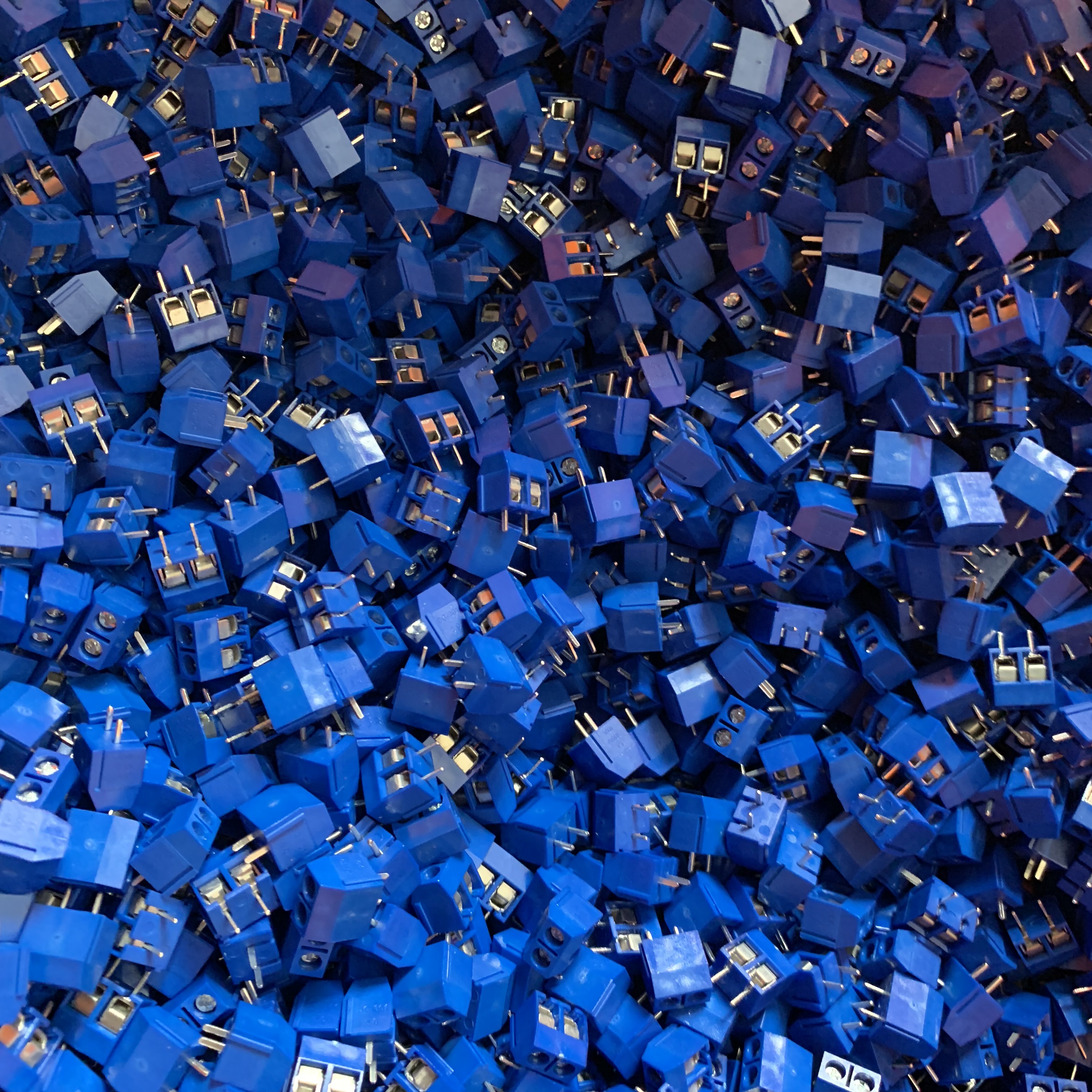 Lote de 50 unids/lote de empalme de kf301-2p, espaciado de PCB tipo tornillo 5,0 terminal, patillas de cobre/pie de hierro KF301 rojo, verde, negro, azul