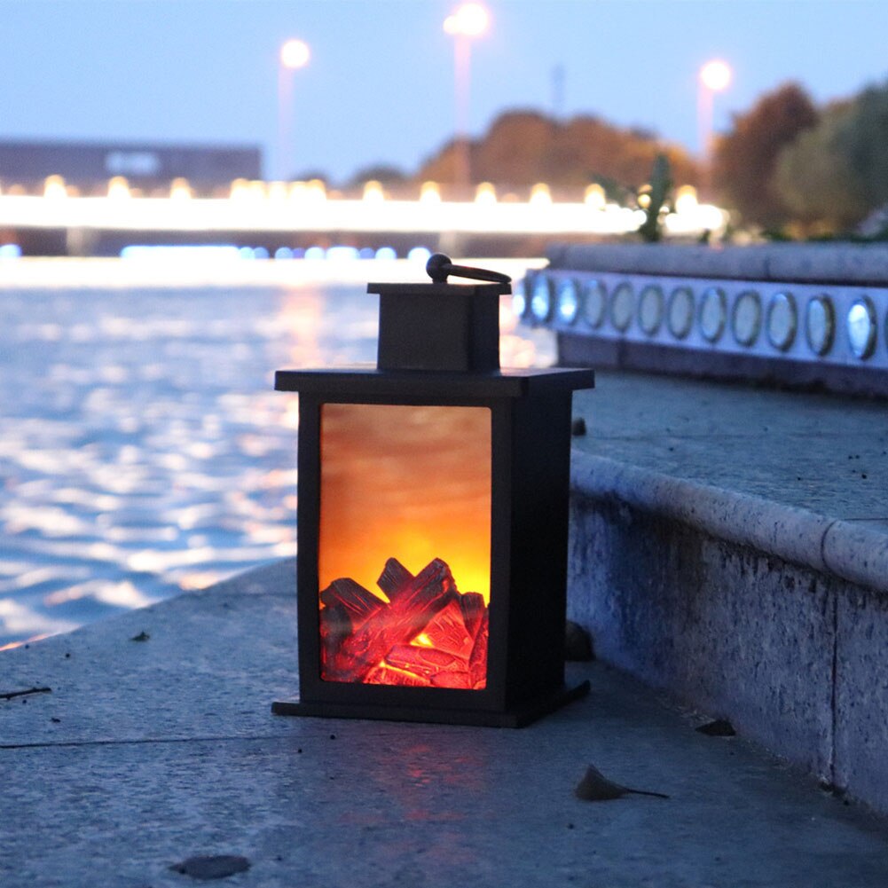 Gesimuleerde LED Open Haard Lantaarn USB & Batterij Aangedreven Vlamloos Licht met Emulatie Vlam Tafel Decoratieve Lamp Koper Open Haard Ornament voor Gezellig Woondecor Vrijstaande Elektrische