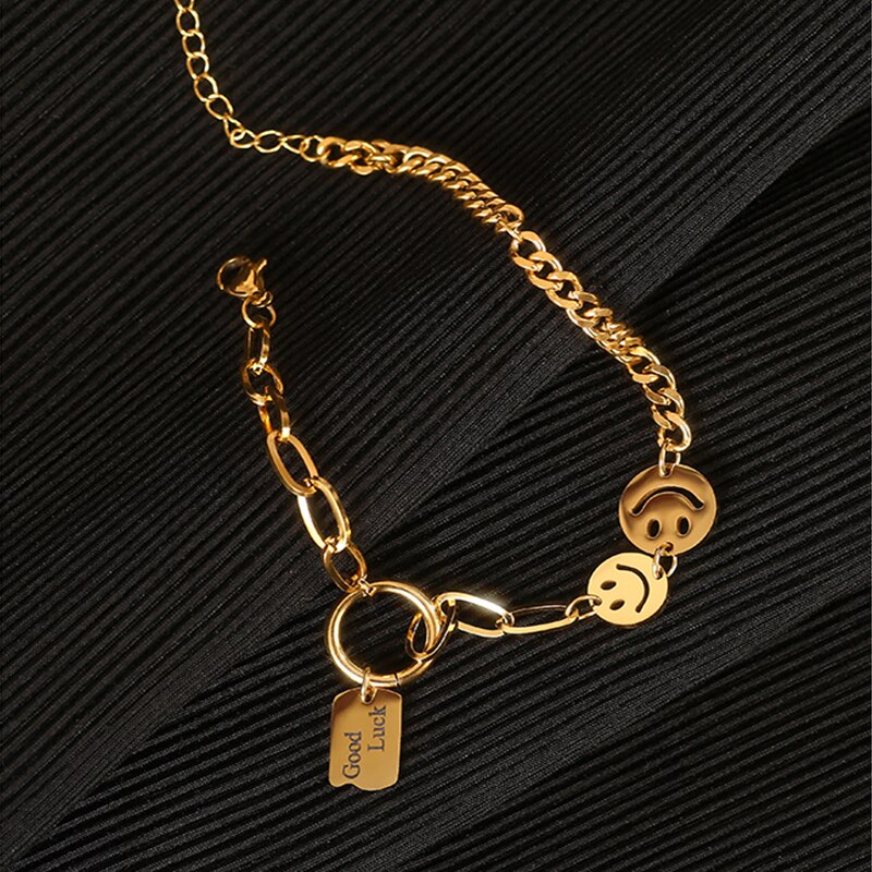 Xiyanike 316L Rvs Glimlach Samll Vierkante Armband Voor Vrouwen Joker Armbanden Accessoires Mode Partij Sieraden: B396