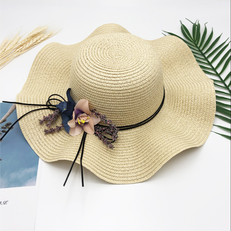 Visera ancha de paja plegable para mujer, sombrero de playa , informal, bohemio, con cordones y flores, protección solar, para verano