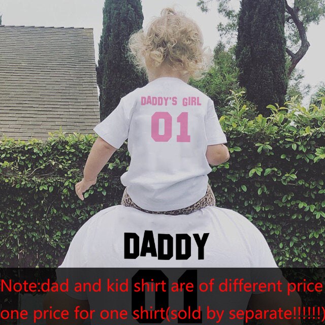 1 stücke 1 stücke Vater Baby Hemden Papa 01 Papa der Mädchen 01 T-Hemden Vater und Tochter Spiel T Hemd sommer Kurzarm Familie Aussehen: Vati S