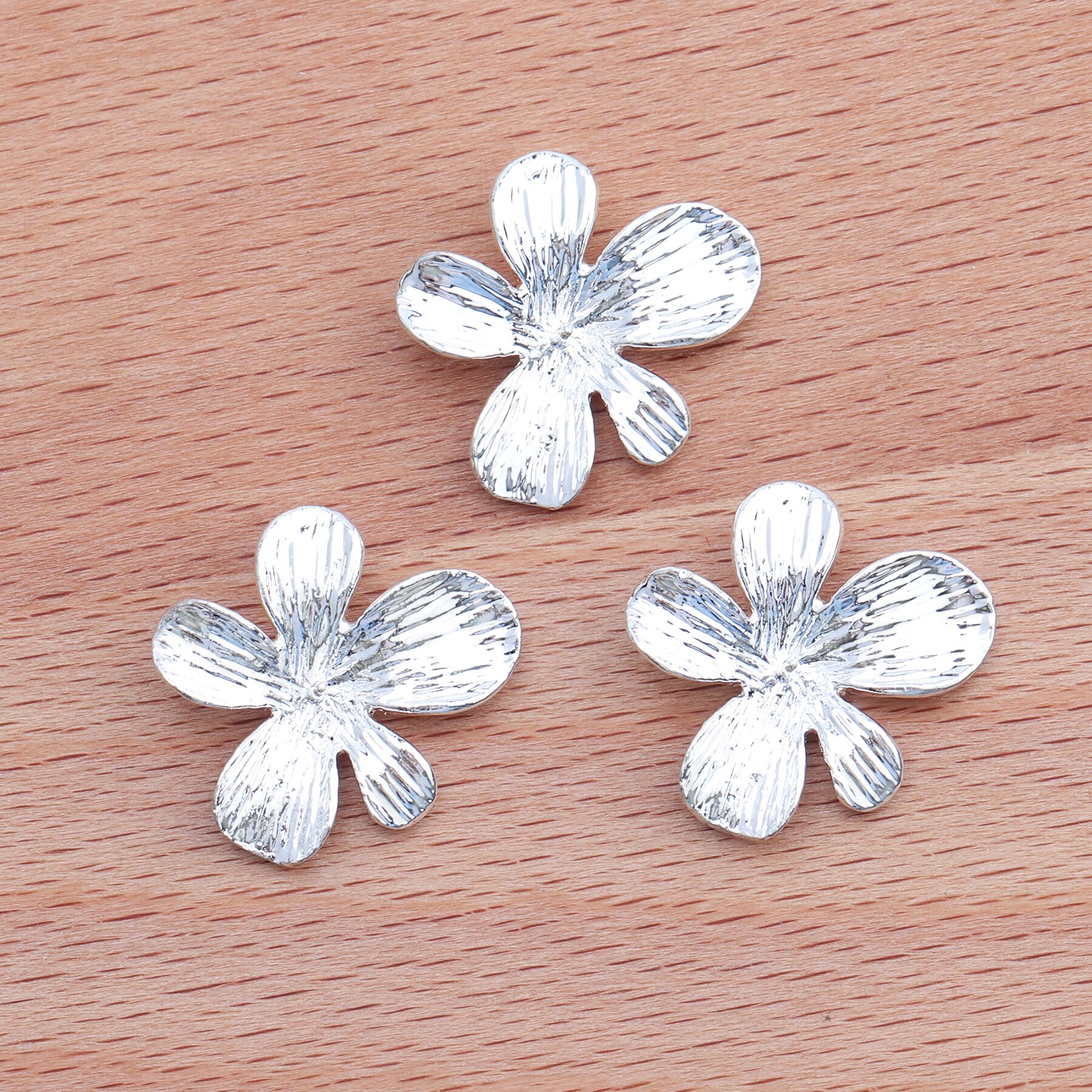 Gufeather  m336, smykketilbehør ,18k guldbelagte ,0.3 mikron, gør-det-selv-vedhæng, blomsterform, gør-det-selv øreringe, smykkefremstilling ,10 stk/parti