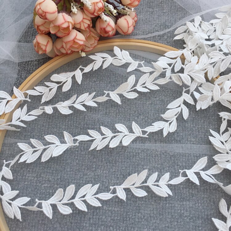 Encaje de hoja bordado Soluble en agua, corte de velo de boda, DIY, RS2647, 5 yardas/lote: off white