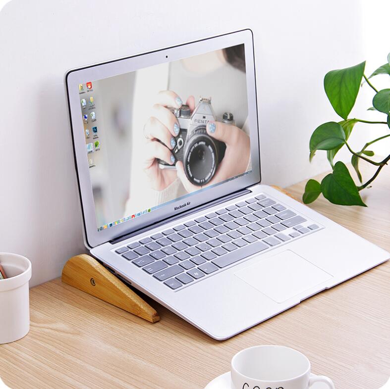 Enkelt træ notebook notebook kontor kontor tilbehør justerbar beslag desktop pad øget køling base hylde