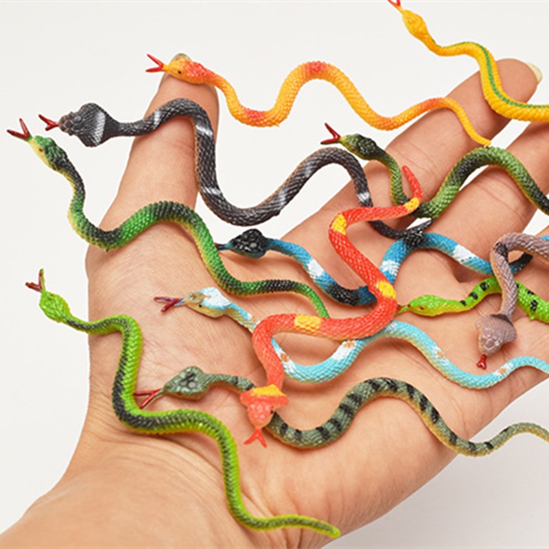 12 Pcs Hoge Simulatie Speelgoed Plastic Snake Model Grappig Eng Snake Kids Gag Prank Funny Favor Toys Halloween Prank Prop voor Decor