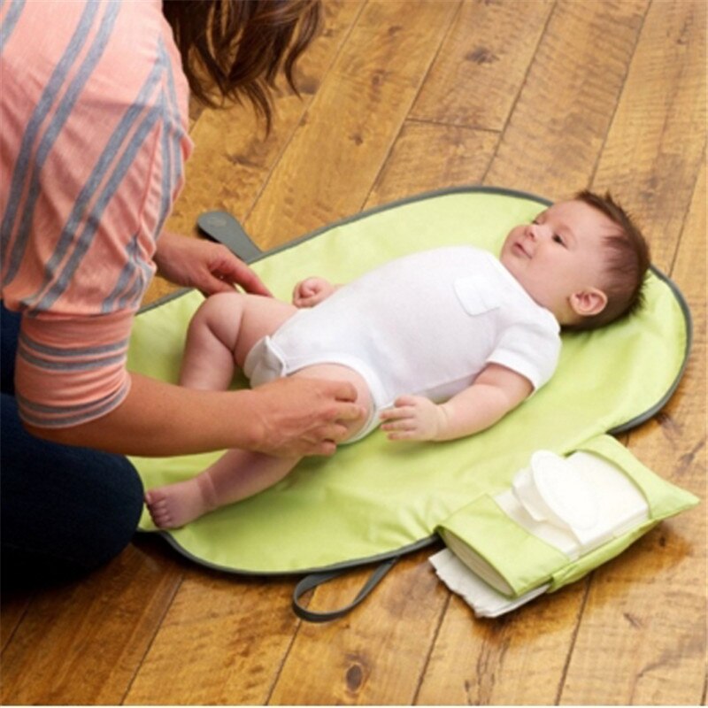 Vandtæt bærbar ble puslepude rejse pusleplads clutch babypleje produkter hænger klapvogn baby ble puslemåtte