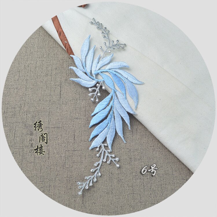 Cheongsam-Bordado de hilo de plata, parche de decoración con hojas, viento nacional a la flor, pasta de tela, flor