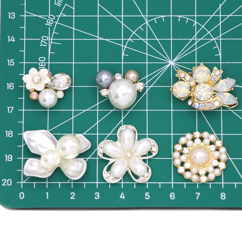Bouton De Bijou Pince En Métal Plaqué Or Jaune - Couleur Verte, Occasion