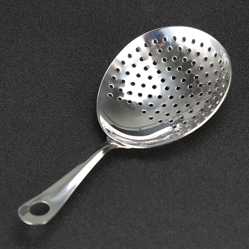 1Pc Bar Cocktail Strainer Stainless Steel Julep Strainer Bartender Ice Drink Strainer Colander Spoon Shape Filter Sifter Barware