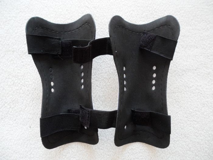 19 centimetri Professionale di Calcio stinco guardia Leggero Calcio stinco Protezione di Plastica Parastinchi pad