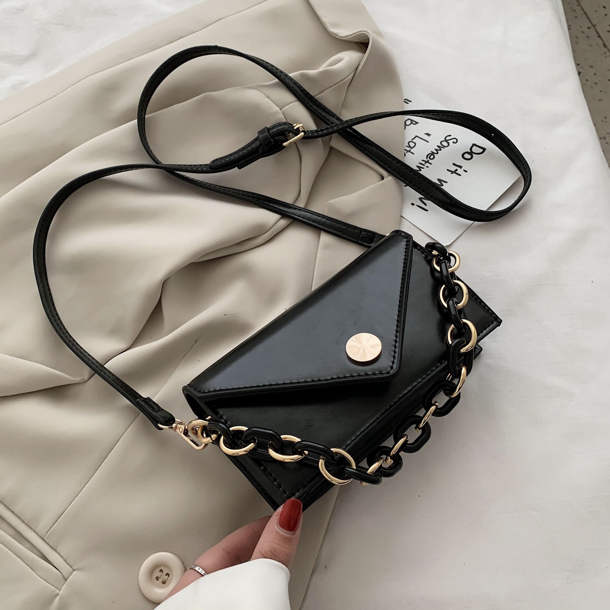 Mini Solid Color PU Leather Crossbody Bags For Women Simple Handbags and Purses Female Travel Chain Cross Body Bag: Black