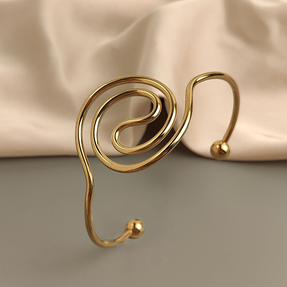 Uforgyldte damearmbånd med uregelmæssig form, meget vandtætte metalarmbånd, festsmykker: Guldfarve