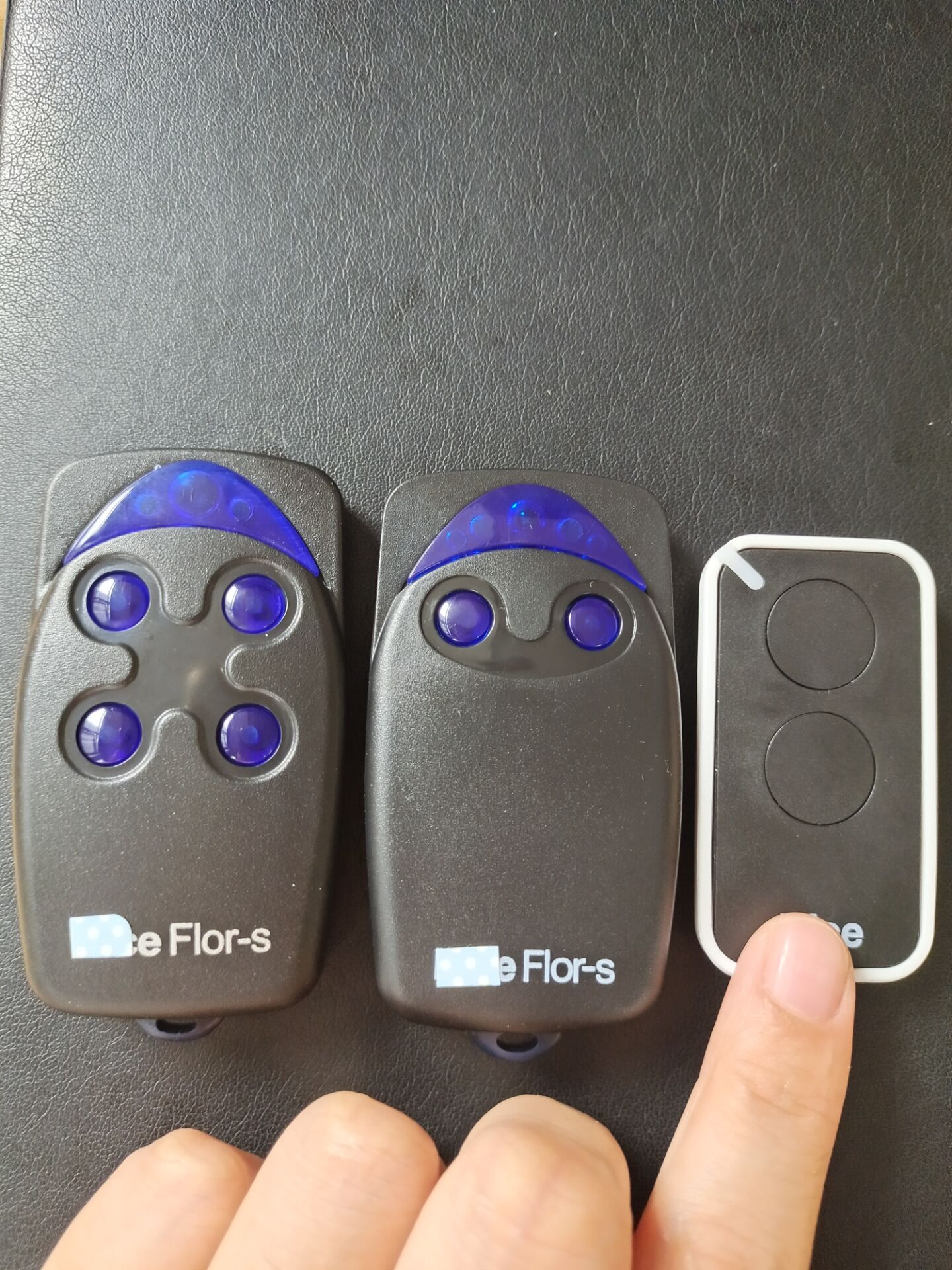 NICE FLO4R-S FLO1R-S, FLO2R-S, FLO4R-S, Remote Garage Door Remote Control 433.92MHZ Rolling Code Remote Copy Keychain