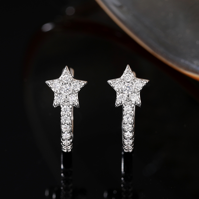 Huitan moda estrela hoop brincos com deslumbrante cz simples elegante acessórios de orelha para mulheres cor prata requintado meninas jóias