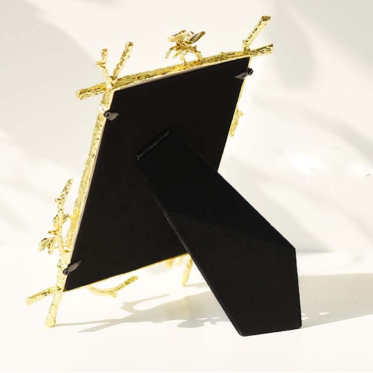 7Inch Nordic Metal Rotating Photo Frame Modern Minimalist Retro Swing Table Picture Frame Golden Ornaments