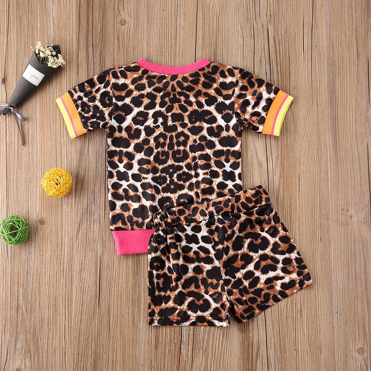 Sommer småbarn barn baby jenter klessett leopardprint kortermede t-skjorter topper+shorts 2 stk