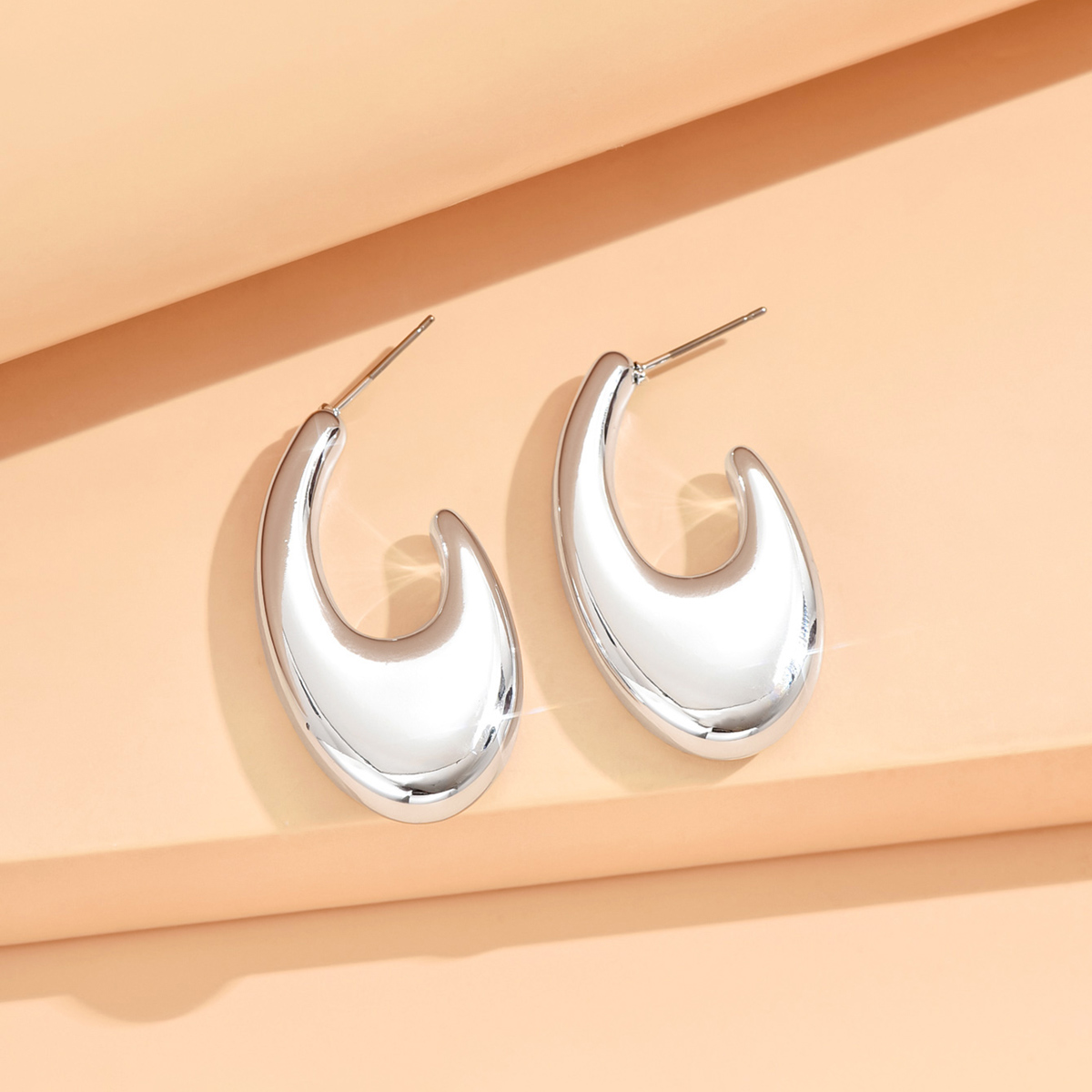 Pendientes geométricos irregulares de Color metálico para mujer, aretes con personalidad de estilo minimalista, de joyería 2024: Rosa