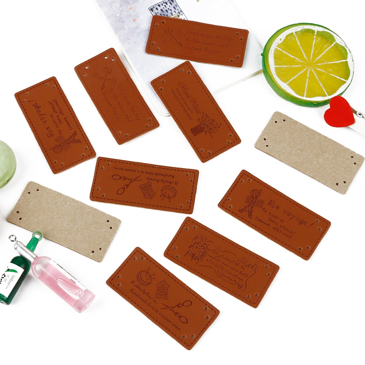 10 stuks letterpatroon pu-leren labels rechthoekig reliëflabel diy vlaglabels voor kleding, schoenen, tassen, kleding, naaiaccessoires