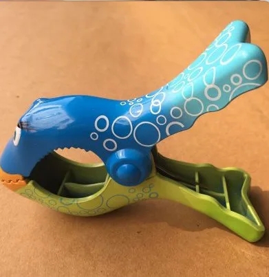 Simpatici asciugamani da spiaggia in plastica clip per lettini prendisole prendisole animali decorativi mollette per vestiti grandi stendibiancheria clip di fissaggio: Viola