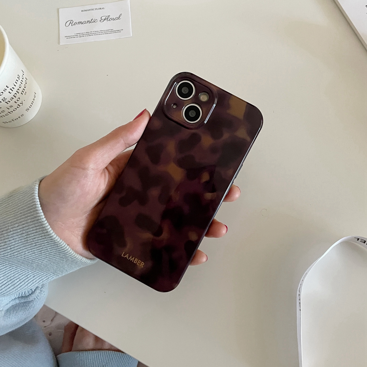 Classic Stylish Amber Color Lamber Pattern Glossy Phone Cover Case for iPhone 16 15 14 13 12 11 Pro Max Plus