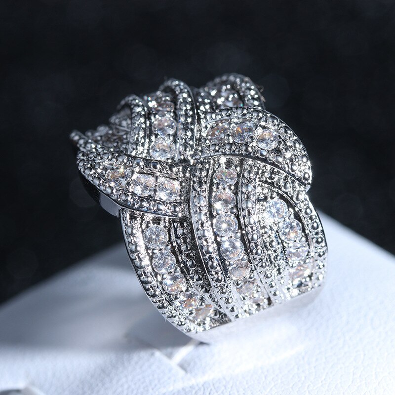 Unieke Luxe Dazzling Wit Goud Kleur Zirconia Ring voor Vrouwen Bruid Huwelijk Engagement Party Anniversary Ring