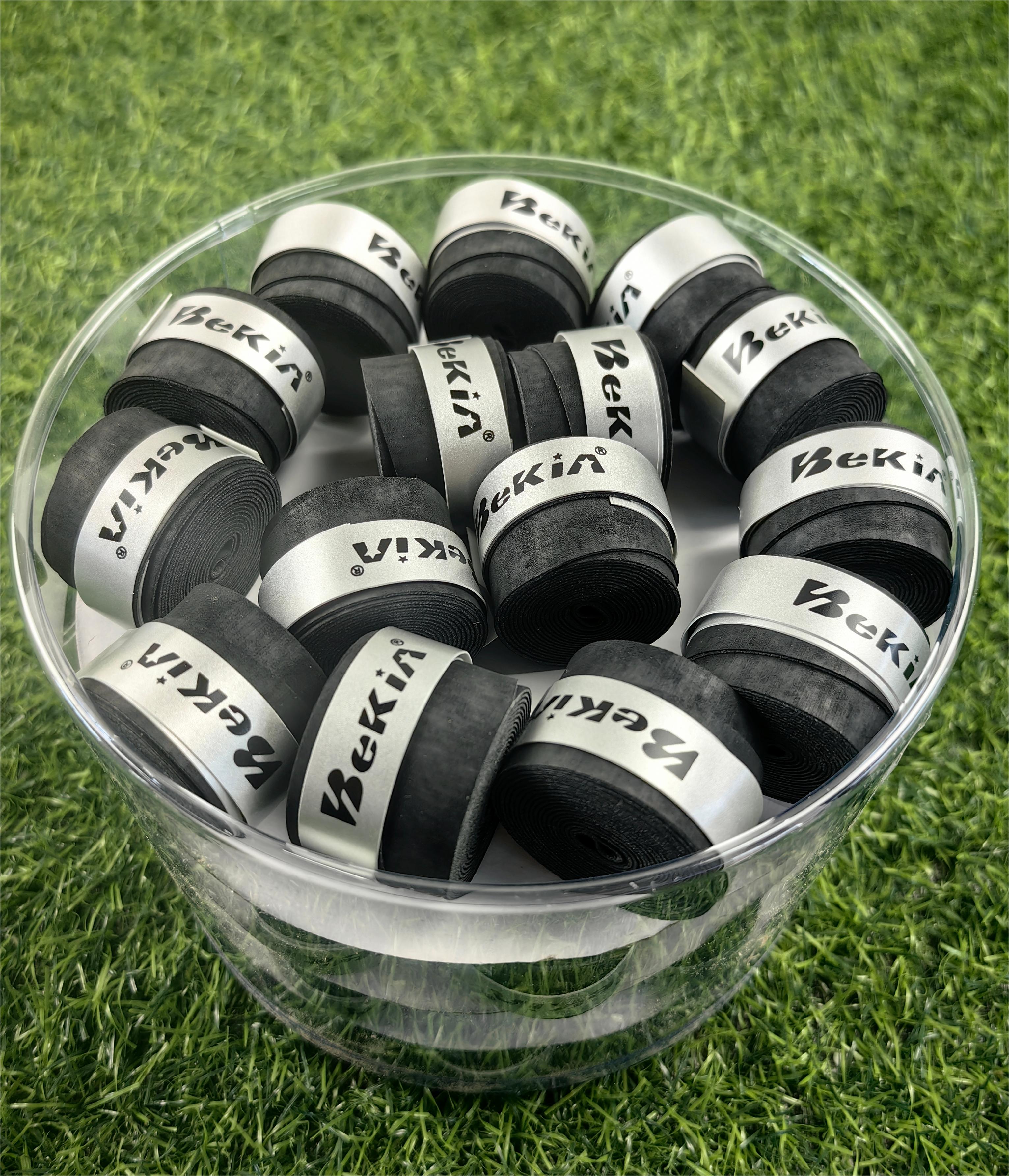 60 kpl/pakkaus kuiva tennismailan kahva liukumaton hikeä imevä suojus tapit sulkapallokahvat mailan tärinäsuoja hikinauha: Musta