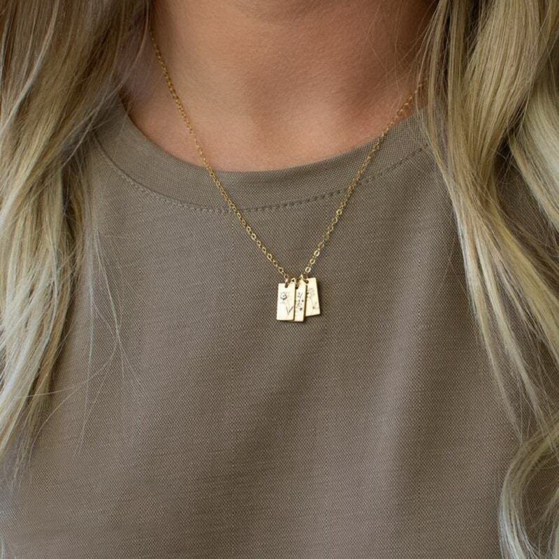 Rinhoo personalità mese compleanno fiore collane oro margherita rosa fiore ciondolo collana donna uomo compleanno festa gioielli regalo