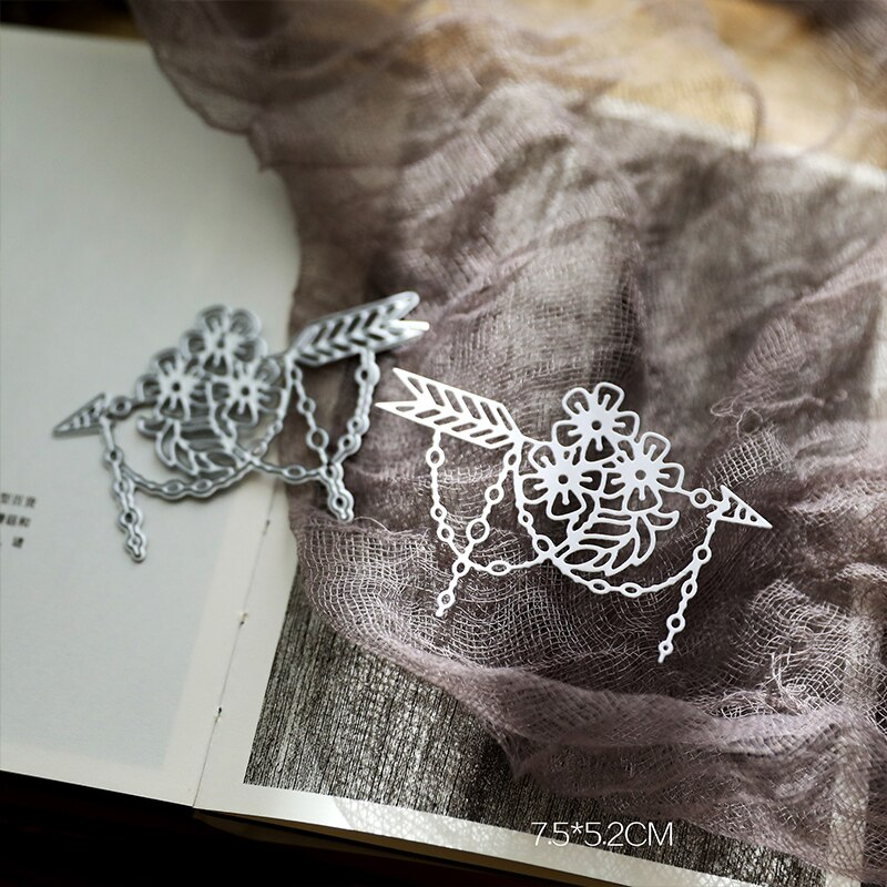 2022 Spring Lace Series Flower Frame Metal Cutting Dies Stencils for DIY Scrapbooking Decorative Embossing DIY Paper Cards: WD17