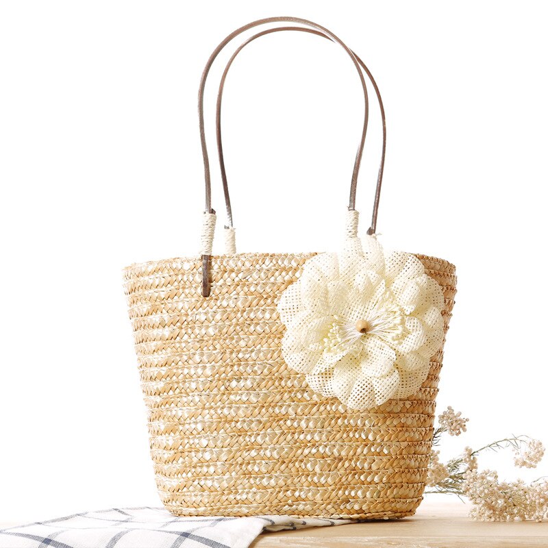 Small Hemp and Straw Woven Bag Exquisite Handbag Woven Beach Bag Photo Handbags