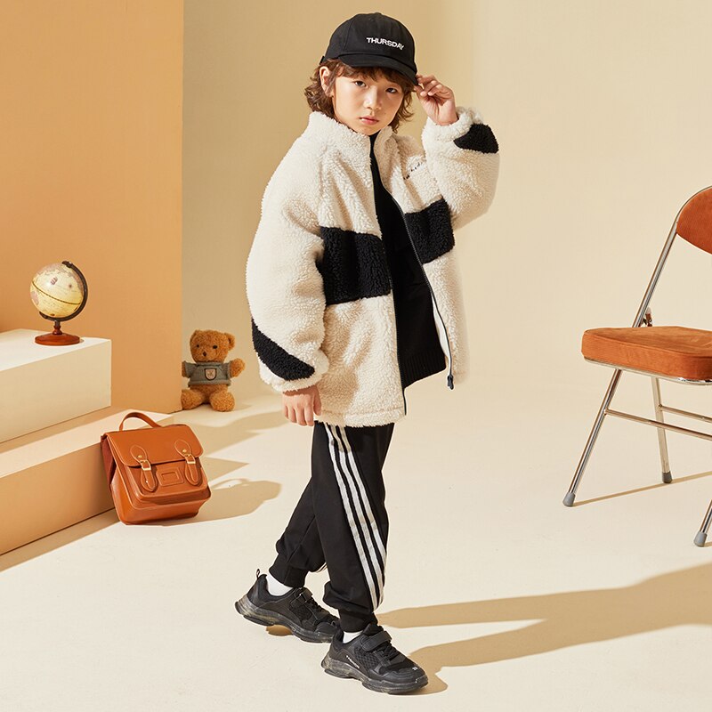 TON LION KIDS Boys Winter Coat, Warm Coat, High Collar Black and White Stitching Plush Coat, Boys&#39; Clothing
