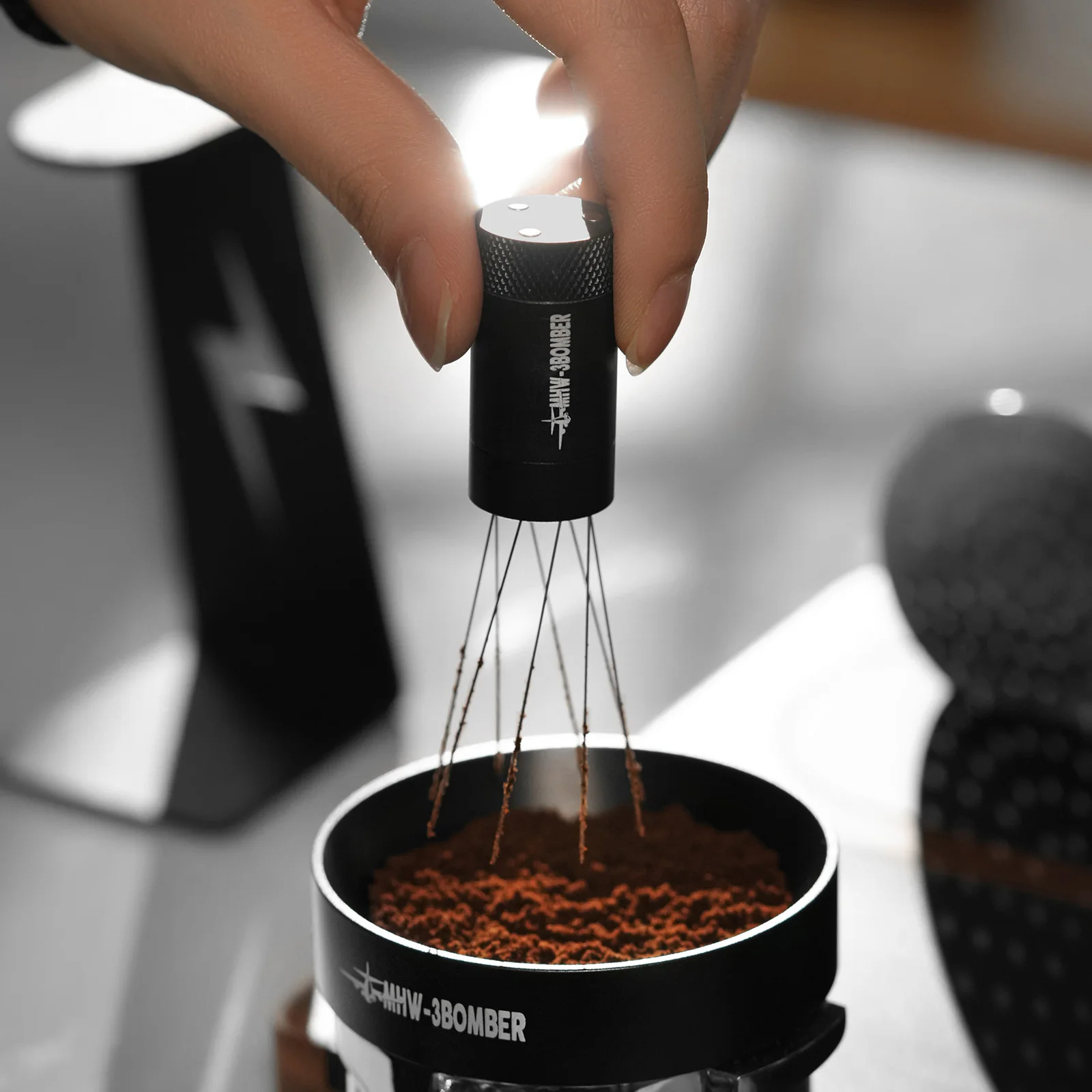 MHW-3BOMBER Espresso Roerder met 6 Reserve Naalden Magnetische Absorptie Stand Barista Koffie Roeren Distributie Tool 2.0