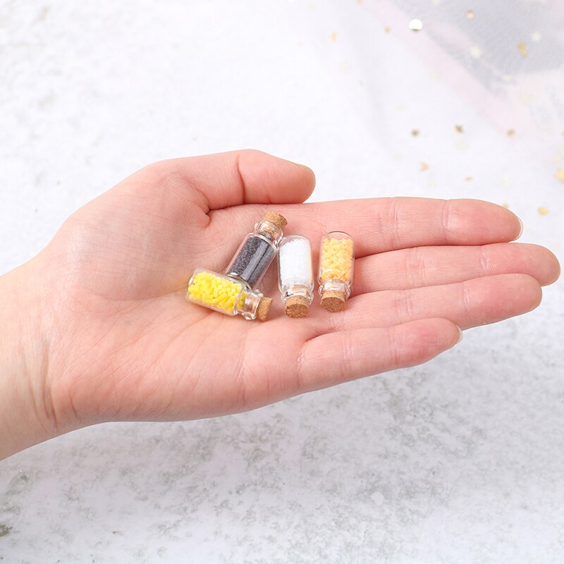 4Pcs 1:12 Miniature Display Glass Bottles Jars with Cork for Food Storage Dollhouse Kitchen Accessories