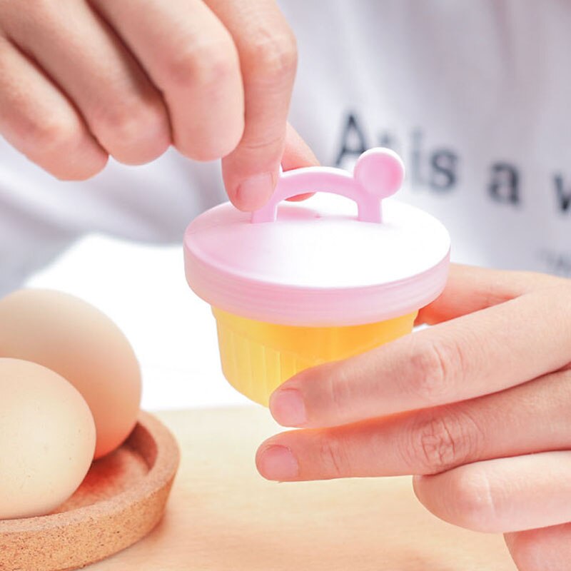 4 Pcs/Set Cute Egg Boiler Plastic Egg Poacher Set Kitchen Egg Cooker Tools Egg Mold Form With Lid Brush Pancake Maker