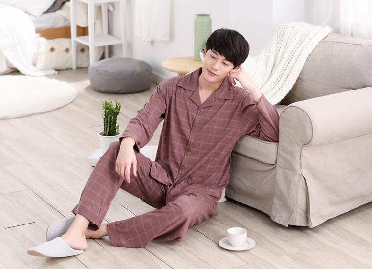 men sleeping cloths turn-down collar apricot plaid spring sleeping coat: L