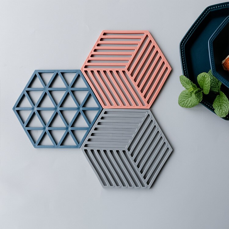 Nordisk stil blått rött rutnät hexagon form silikon koppmatta halksäker isoleringsplatta heminredning köksredskap för kruka tallrik kopp skål