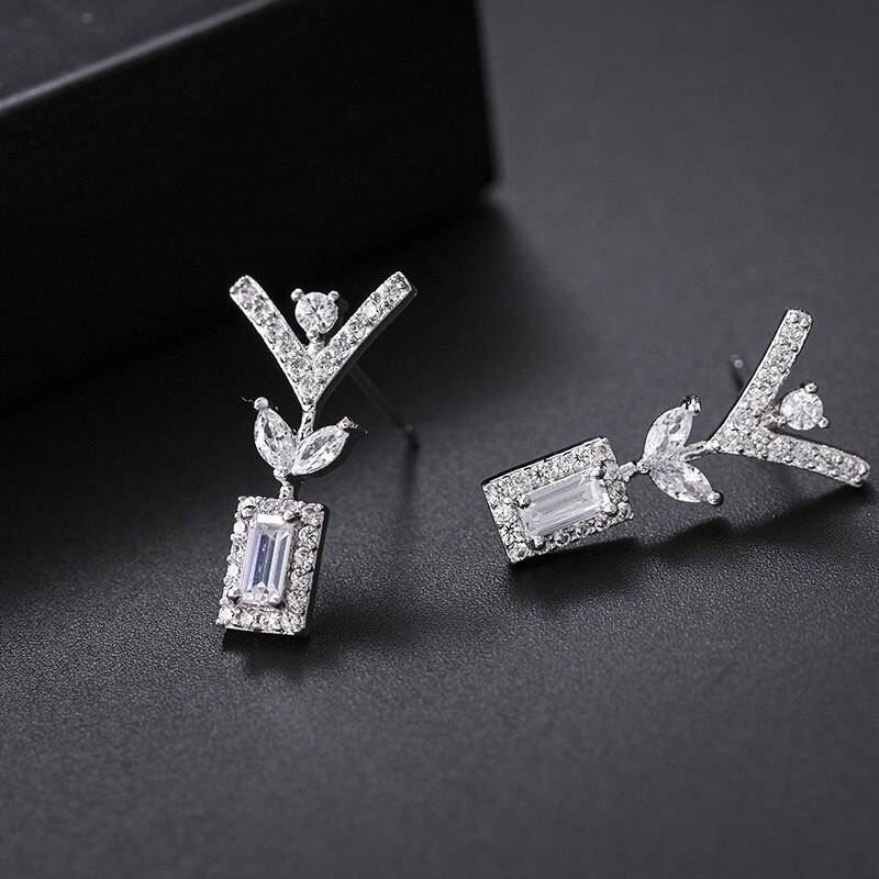 European and American big-name earrings geometric earrings square copper micro-inlaid zircon earrings simple banquet earrings cr