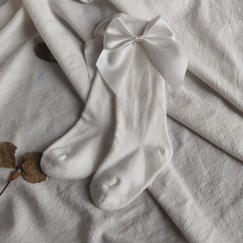 Wiosna nowa księżniczka dziewczyny skarpetki szeroka wstążka wzór kokardki skarpety robić kolan dla dziewczynek ubrania maluch podkolanówki dzieci meias: biały / 0 to 12m