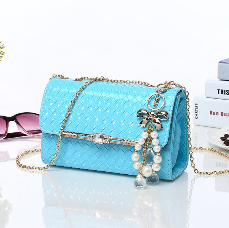 2022 verão moda doce cor lady messenger saco nova corrente feminina bolsa de ombro pequena bolsa crossbody alta qualidade pu festa bolsa: Sky blue