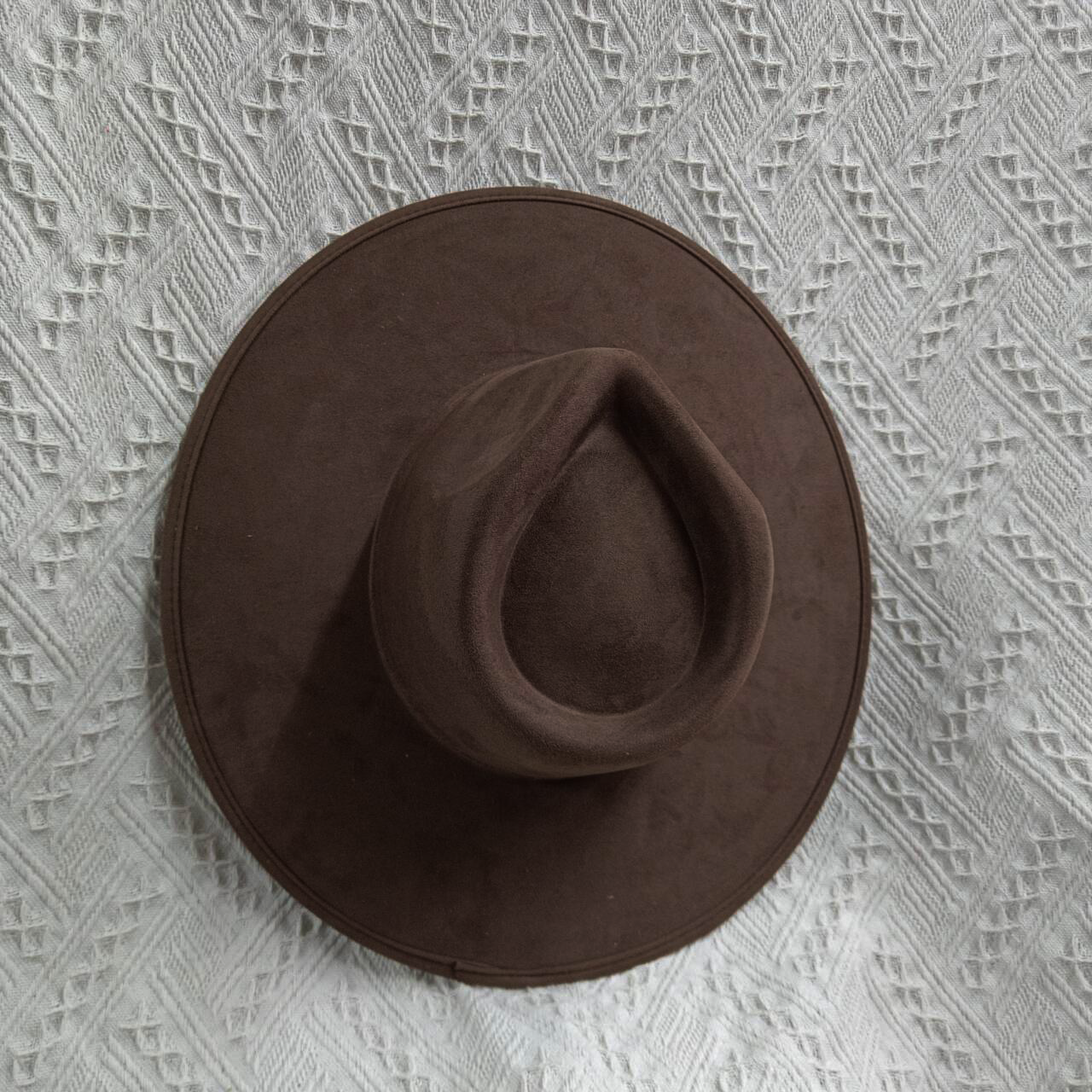 Europäische US Neue 9,5 cm Große Krempe Wildleder Zylinder für Frauen Männer Pfirsich Herz Top Jazz Fedora Hüte für Party Hochzeit Filz Kappe