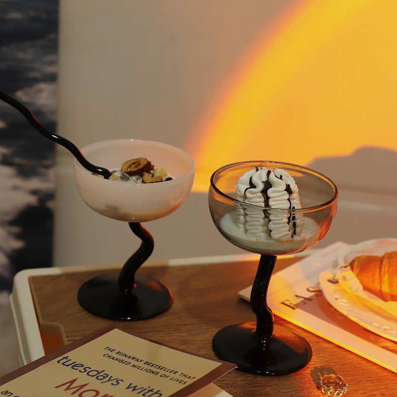 Round Bowl Goblet Dessert Glass Mug S-shaped Cup Stem Ice Cream Bowl Cup Milkshake Dessert Cup Colored Borosilicate Glass