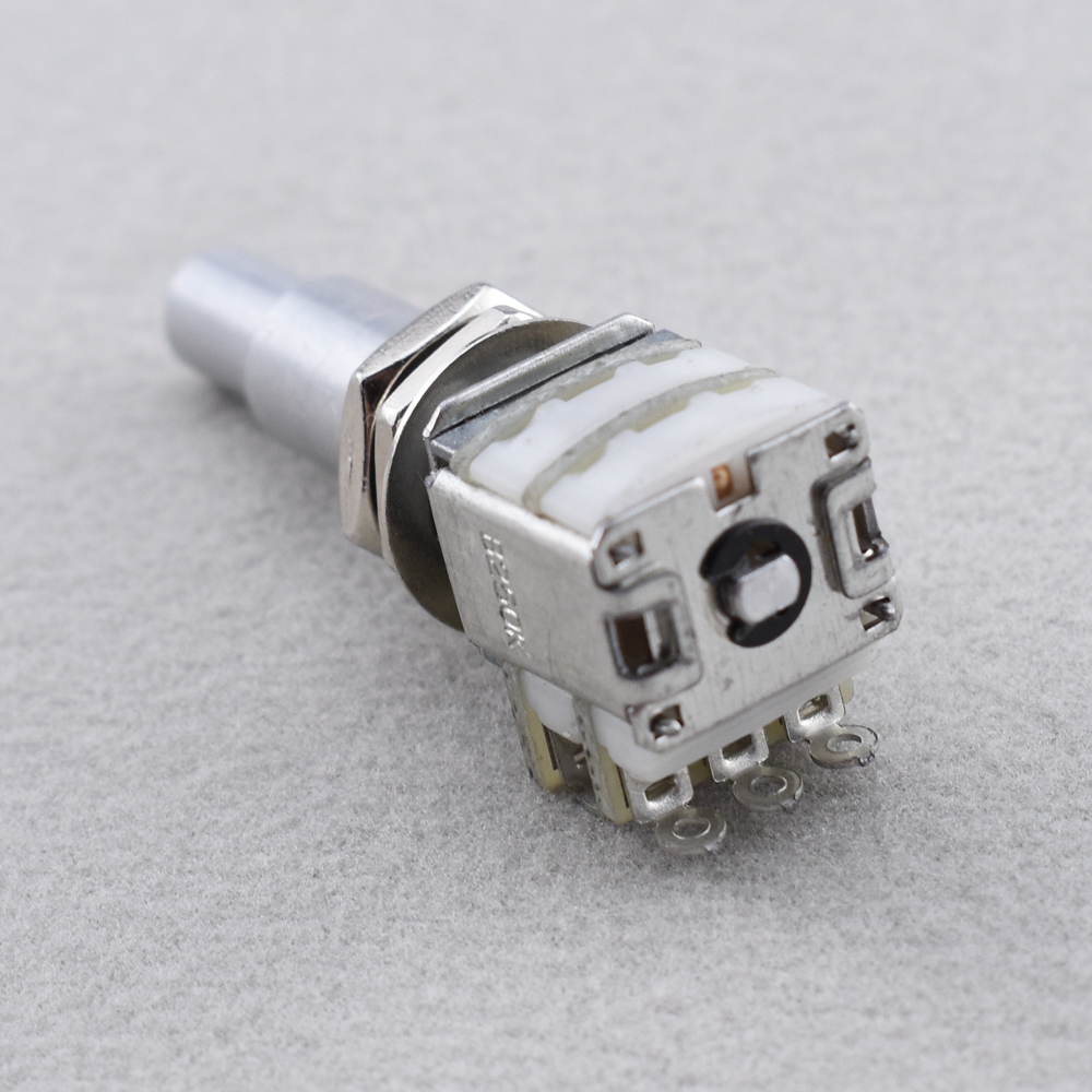 Potenziometro concentrico doppio impilato per chitarra basso da 1 pezzo (pentola) con accessori per chitarra con fermo centrale