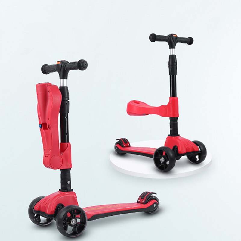 Hoverboard E Skate Elettrici per I Bambini Musica Spray 3 Ruota T-bar Regolabile Equitazione Calcio Hoverboard E Skate Elettrici Pieghevole di Musica di Bluetooth LED DELL'UNITÀ di elaborazione Lampeggiante