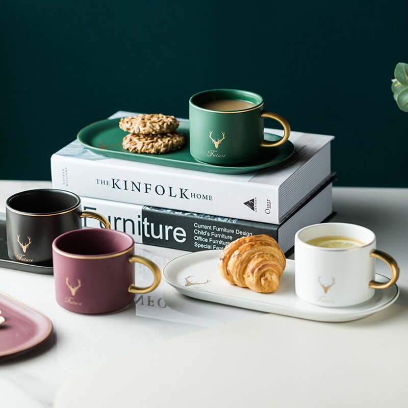 Kerst Keramiek Cup Gouden Rand Koffiekopjes Mok En Schoteltjes Lepel Sets Met Geschenkdoos Thee Sojamelk Ontbijt Mokken dessertbord