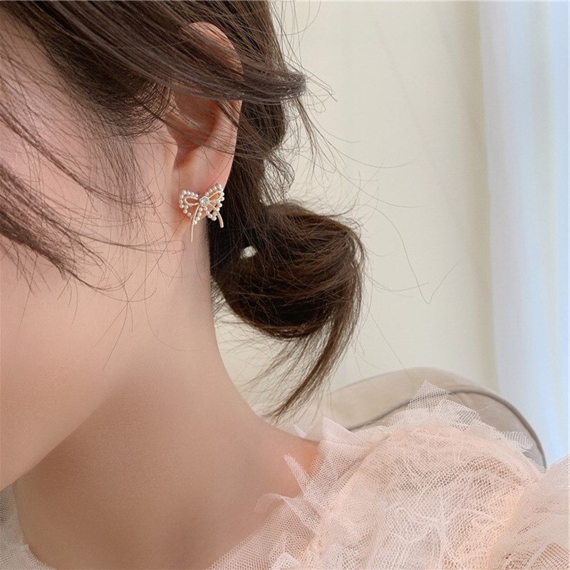 Korean Style Imitation Pearls Bow Clip on Earrings Female Simple Sweet Small Butterfly Clip Earrings No Ears Hole