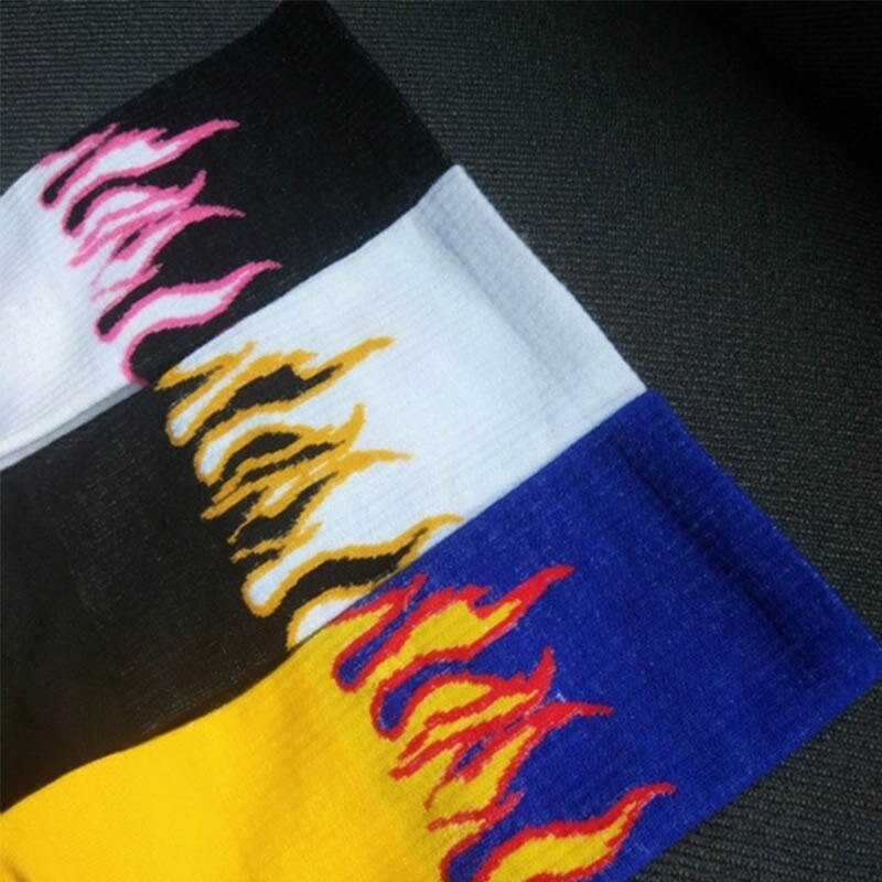 Unisex Flame Black White Yellow Fire Sokken Novelty Hip Hop Harajuku Socks Skateboard Calceines Mujer Street Skarpetki Socks