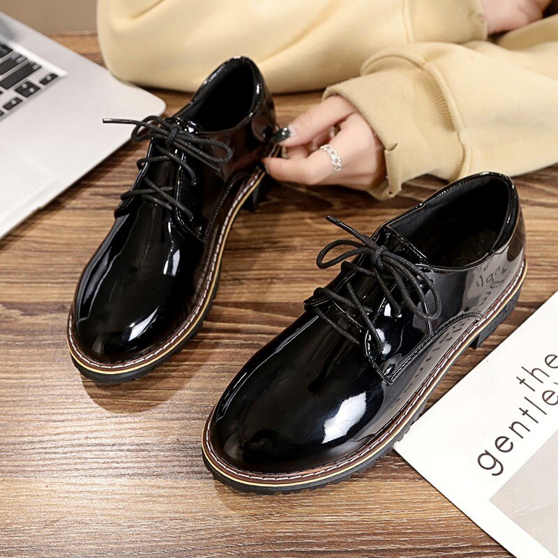 Chaussures décontractées en cuir solide pour femmes, chaussures plates automne-hiver oxford pour femmes, chaussures à lacets à semelle épaisse et à bout rond