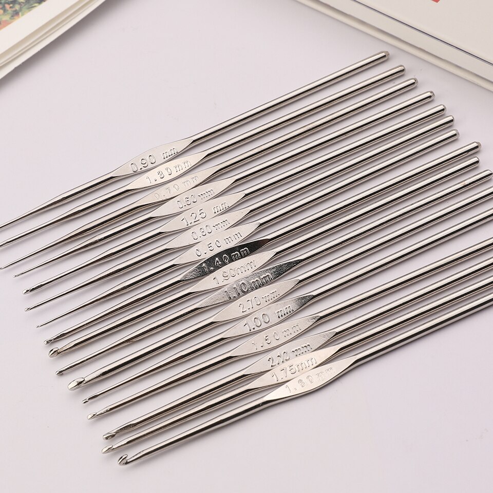 RORGETO Crochet Hooks Kit Yarn Hook Crochet Needles Sweater Weaving Knitting Sewing Yarn Needles for Beginners Silver 0.5-2.7